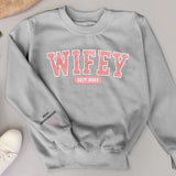 Your Wifey - Personalisierter Sweater für Ehefrauen