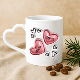 Weiße Tasse mit Herzhenkel und personalisiertem Namen – romantische Geschenkidee von Love & Faith