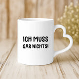 Weiße Tasse mit Herzhenkel und personalisiertem Namen – romantische Geschenkidee von Love & Faith
