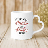 Weiße Tasse mit Herzhenkel und personalisiertem Namen – romantische Geschenkidee von Love & Faith