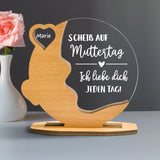 Personalisierter, herzförmiger Holzaufsteller mit 1 Namen und Spruch für Muttertag von Love & Faith