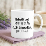 Weiße Tasse mit personalisiertem Spruch und Namen – individuelle Geschenkidee von Love & Faith