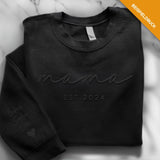 Schwarzer Pullover für Papa mit Kindernamen personalisiert von Love & Faith