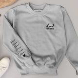 grauer Sweater für Papa personalisiert mit Kindernamen zum Vatertag von Love & Faith