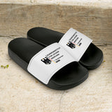 schwarz/weiße Badeschlappen Bundesinstitut für lecker Bierchen personalisiert von Love & Faith