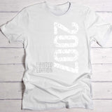 Personalisiertes T-Shirt mit Geburtstag mit Limited Edition in weiß mit eigenem Design gedruckt von Love & Faith