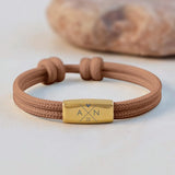 bronzefarbenes Segeltau Armband mit persönlicher Namensgravur und Jahrestag von Love & Faith