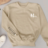 Beiger Sweater für Mama mit Kindernamen personalisierte Geschenkidee zum Muttertag von Love & Faith