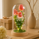 Ewige Tulpe "Familie ist die Heimat des Herzens" bis 13 Namen graviert auf die Glaskuppel mit LED Licht personalisiert als Geschenk für Familie von Love & Faith
