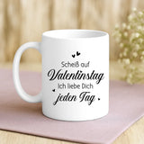 Weiße Tasse mit personalisiertem Valentins-Spruch und Namen – individuelle Geschenkidee von Love & Faith