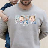 weißer Sweater für Papa mit Kindernamen personalisierte Geschenkidee zum Vatertag von Love & Faith