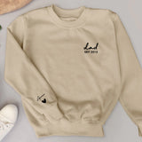 beiger Sweater für Papa personalisiert mit Kindernamen zum Vatertag von Love & Faith