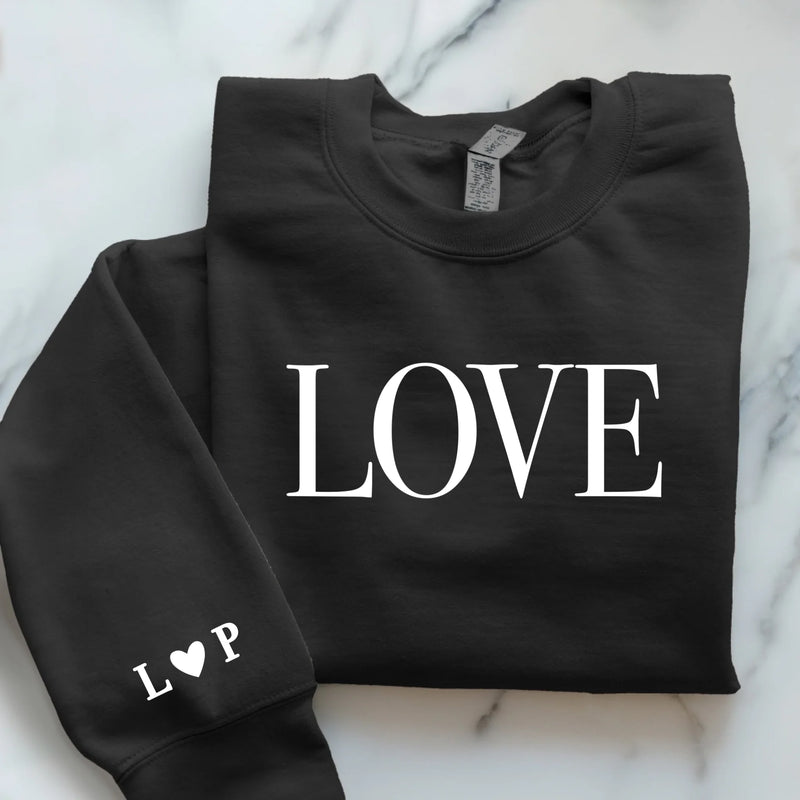 schwarzer Pullover personalisierbar - gefertigt von Love & Faith