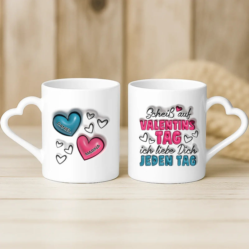 Weiße Tasse mit Herzhenkel und personalisiertem Namen – romantische Geschenkidee von Love & Faith