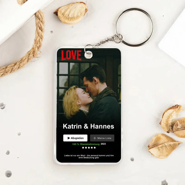 Transparenter Acrylschlüsselanhänger mit Foto und Euch Als Liebesfilm - 5,4cm x 8,6cm personalisiertes Geschenk gefertigt von Love & Faith