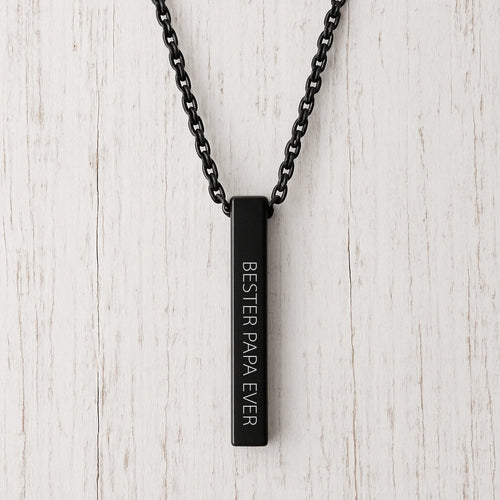 schwarze Metall-Kette mit Graviertem Anhänger - mit Spruch oder Namen personalisiert für Papa zum Vatertag von Love & Faith
