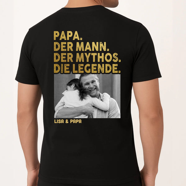 Schwarzes T-Shirt mit Backprint für Papa mit Spruch und eigenem Foto personalisieren mit Love & Faith