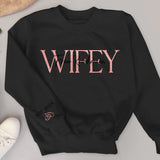 Wifey - Personalisierter Sweater für Paare zur Hochzeit
