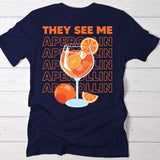 navy T-Shirt Rückenprint mit "They see me aperolin" personalisiertesm Spruch als Sommer Geschenkidee von Love & Faith