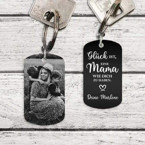 Gravierter Foto-Schlüsselanhänger "Glück ist, eine Mama wie dich zu haben" personalisiert von Love & Faith