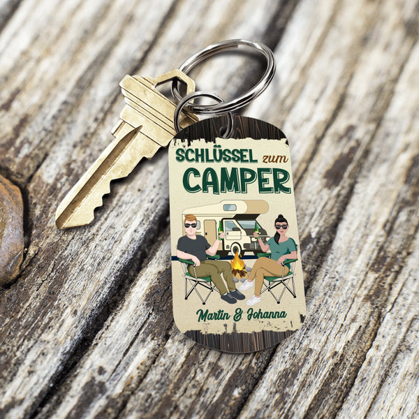 Metall-Schlüsselanhänger "Schlüssel zum Camper" mit personalisierbaren Personen und Namen gedruckt von Love & Faith
