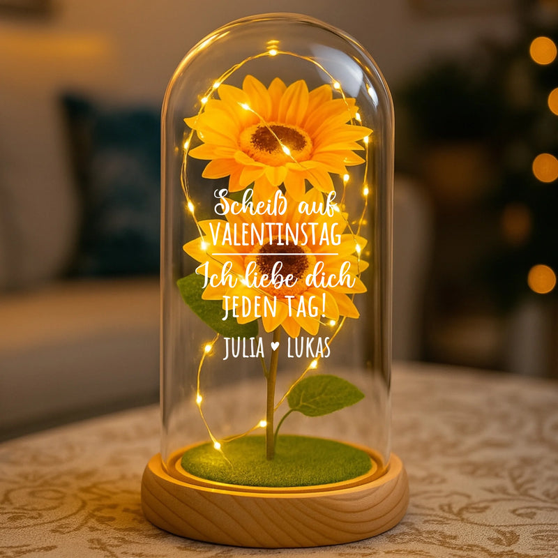 Ewige Sonnenblume "Scheiß auf Valentinstag" in der Glaskuppel mit LED Licht personalisiert als Geschenk für Partner zum Anti-Valentinstag von Love & Faith