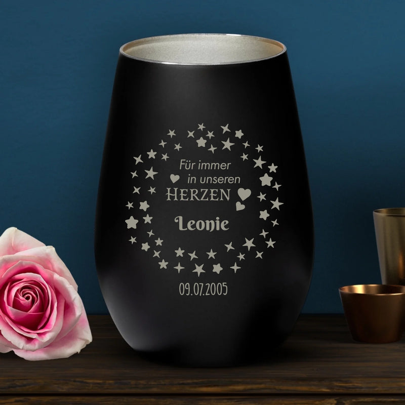 Personalisiertes schwarzes Windlicht mit silber graviertem Design - gefertigt von Love & Faith