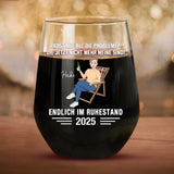 Witziger Weintumbler mit personalisiertem Spruch für Rentner zum Ruhestand von Love & Faith