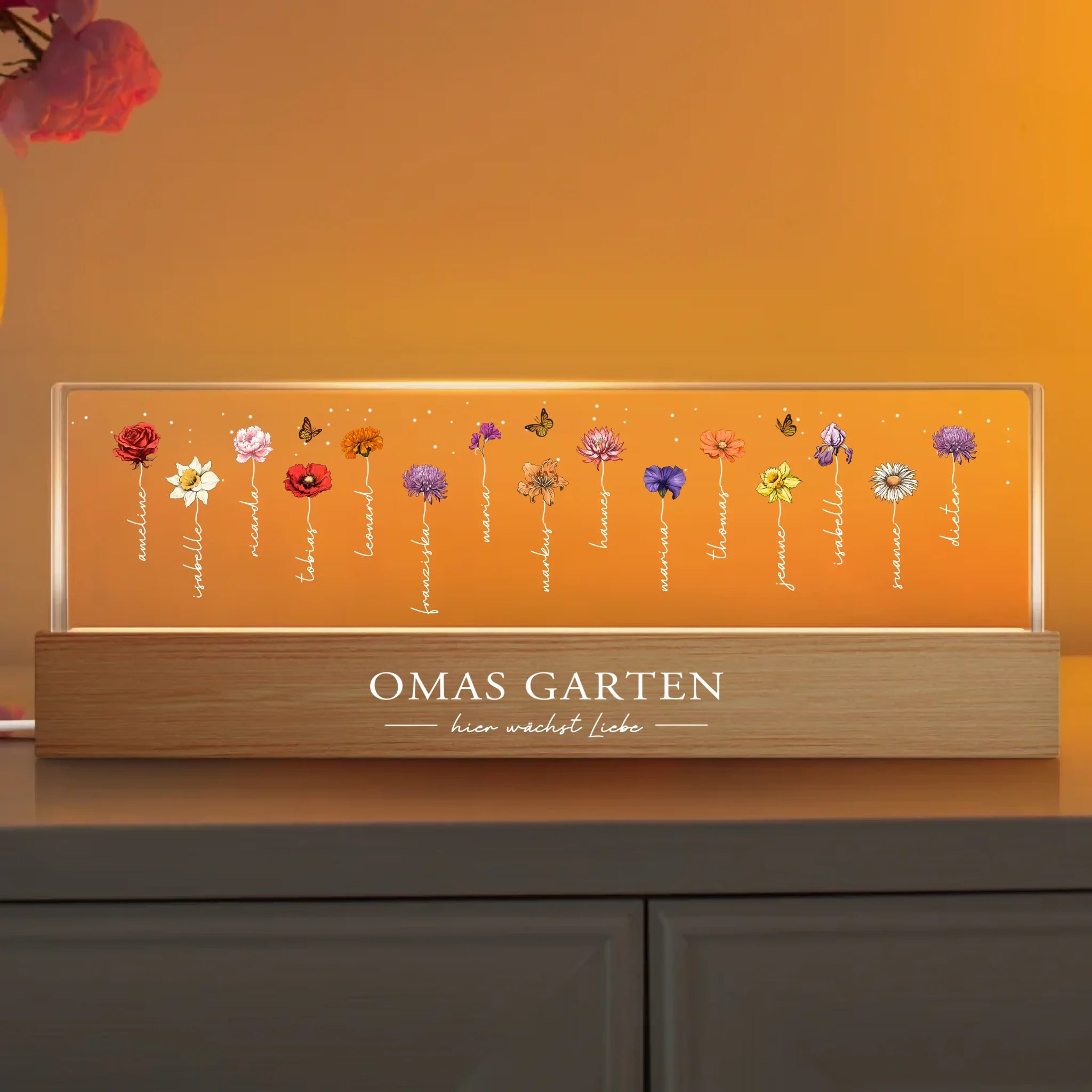LED Aufsteller 25cm mit Holzsockel mit bis zu 15 Geburtsblumen und Namen personalisieren von Love & Faith