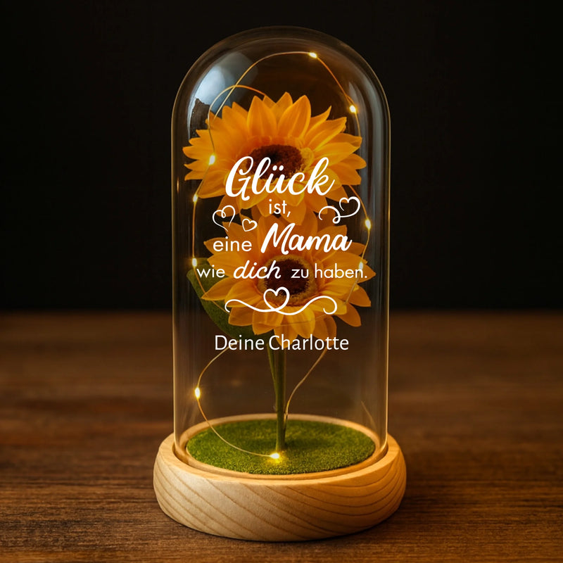 Ewige Sonnenblume in Glaskuppel mit "Glück ist es eine Mama zu haben" personalisiertes Geschenk zum Muttertag von Love & Faith
