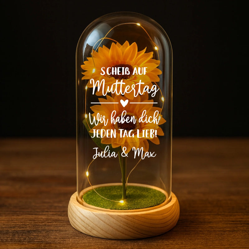 Ewige Sonnenblume "Zum Muttertag" in der Glaskuppel mit LED Licht personalisiert als Geschenk für Mama von Love & Faith
