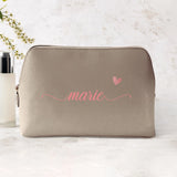 3l taupe Kosmetiktasche aus PU Leder mit Name personalisiert von Love & Faith personalisiert