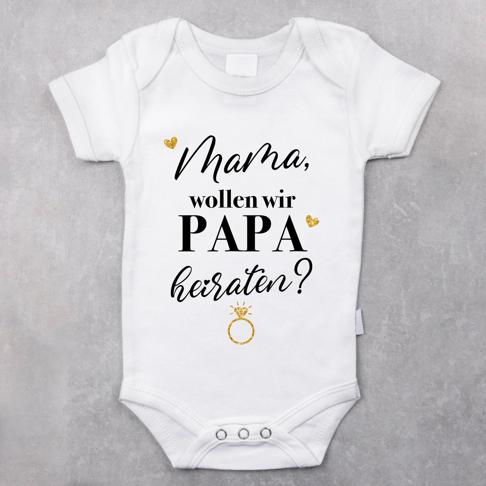 weißer kurzarm Babybody personalisierbar mit Namen - gefertigt con Love & Faith
