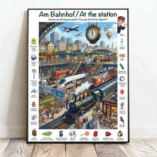 Personalisiertes Wimmel-Poster mit Foto im Cartoon Stil für Kids Bahnhof – Motiv 2