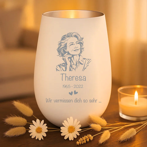 Personalisiertes Windlicht mit Foto als Skizze Wir vermissen dich ... – Motiv 2