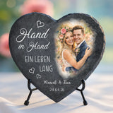 Personalisiertes Schieferherz für Paare zur Hochzeit Hand in Hand