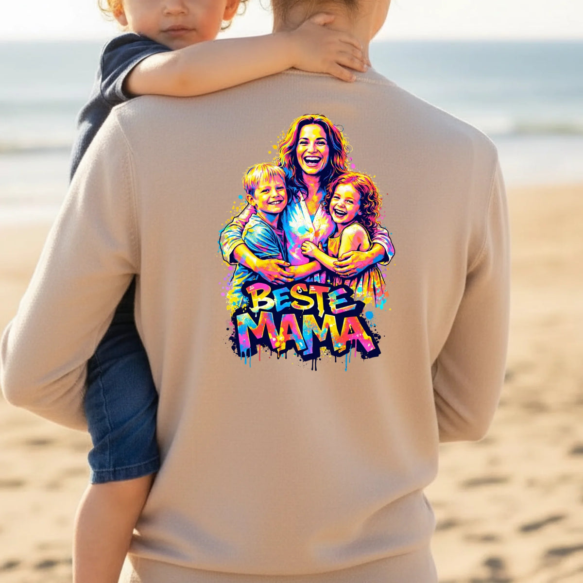 Personalisierter Sweater mit Graffiti-Effekt als Backprint für Mama Streetart für Mama – Motiv 4