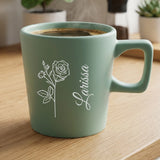 Personalisierte Tasse mit Namen und Geburtsblume – Deine Blume – Motiv 2